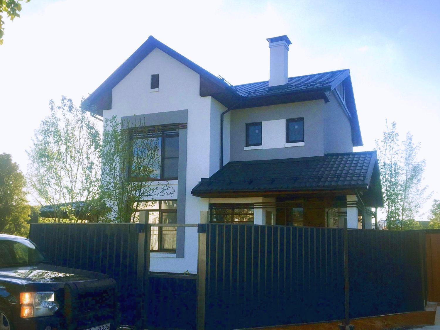 Превью для проекта в портфолио ««Каюткомпания» - улучшенный проект двухэтажного дома для небольшой семьи, 3 спальни, с навесом для авто»