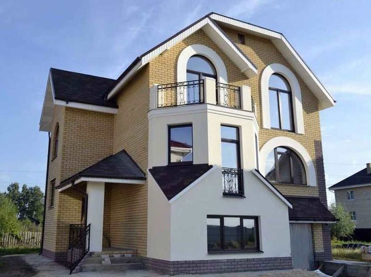 Превью для проекта в портфолио ««Корвет» - проект трехэтажного дома, с гаражом на 1 авто и спортзалом в цоколе, с эркером»