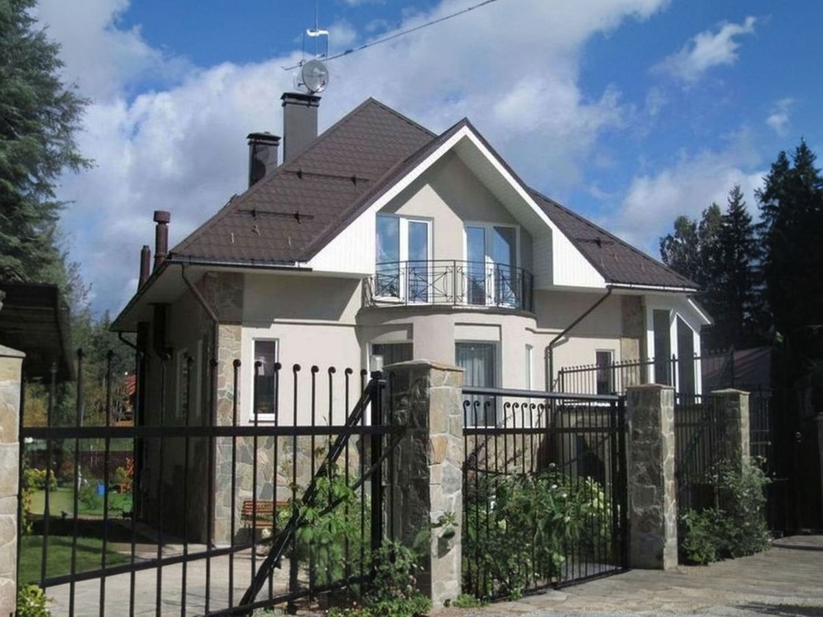 Превью для проекта в портфолио ««Петит» - проект дома с мансардой, планировка с эркером и террасой, с пирамидальной кровлей»