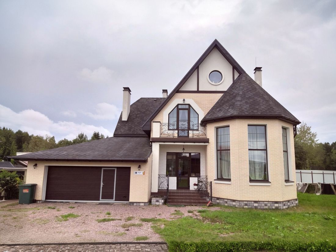 Превью для проекта в портфолио ««Ленский» - проект двухэтажного дома, с мансардой и гаражом, для большой семьи в стиле модерн»