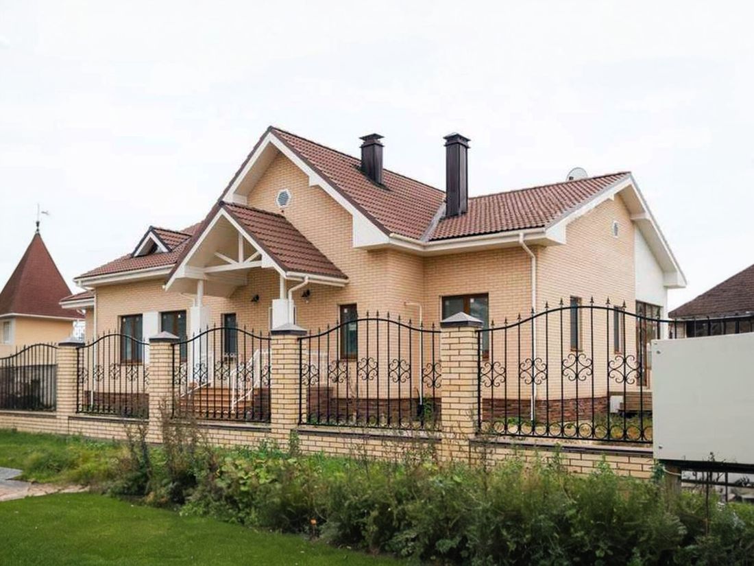 Превью для проекта в портфолио ««Поместье» - проект одноэтажного дома, из кирпича, в классическом стиле»