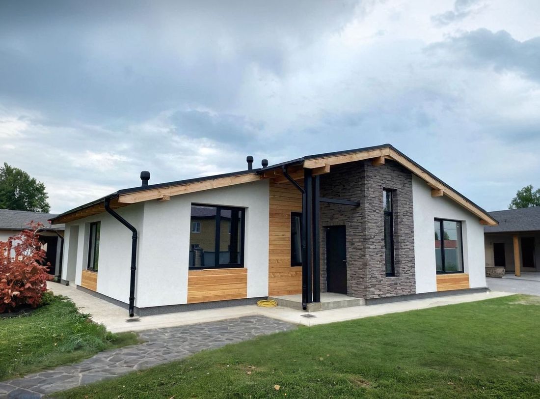 Превью для проекта в портфолио ««Калисто» - проект одноэтажного дома из газобетона, в скандинавском стиле, с террасой и с островным камином»