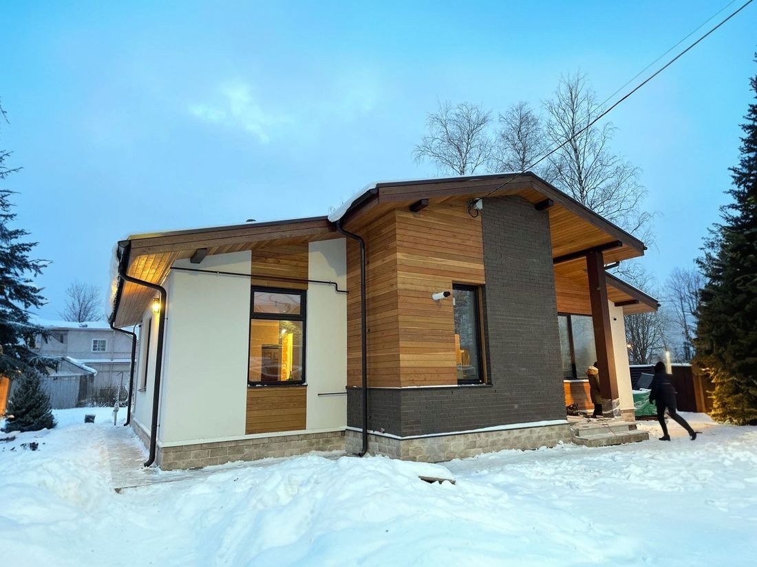 Превью для проекта в портфолио «КАРКАСНЫЙ ДОМ. «Альфа» - проект красивого одноэтажного дома, 2 спальни, террасой в скандинавском стиле»