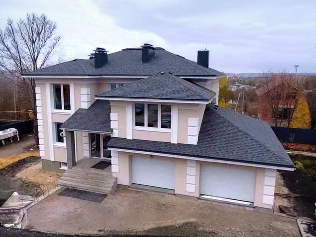 Превью для проекта в портфолио ««Привилегия» - проект двухэтажного дома из кирпиечй, мастер-спальня, с террасой, с гаражом на 2 авто»