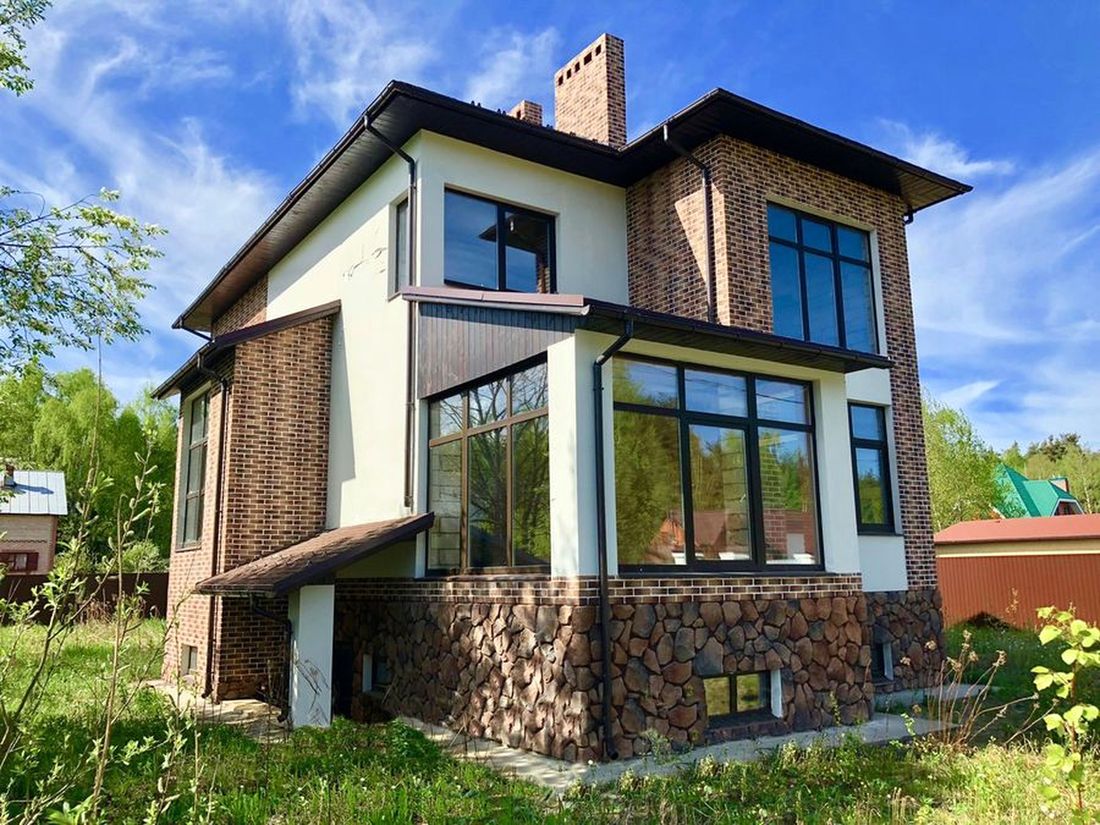 Превью для проекта в портфолио ««Светлая жизнь» - проект двухэтажного дома из газобетона,с сауной в цоколе, с панорамным остеклением»