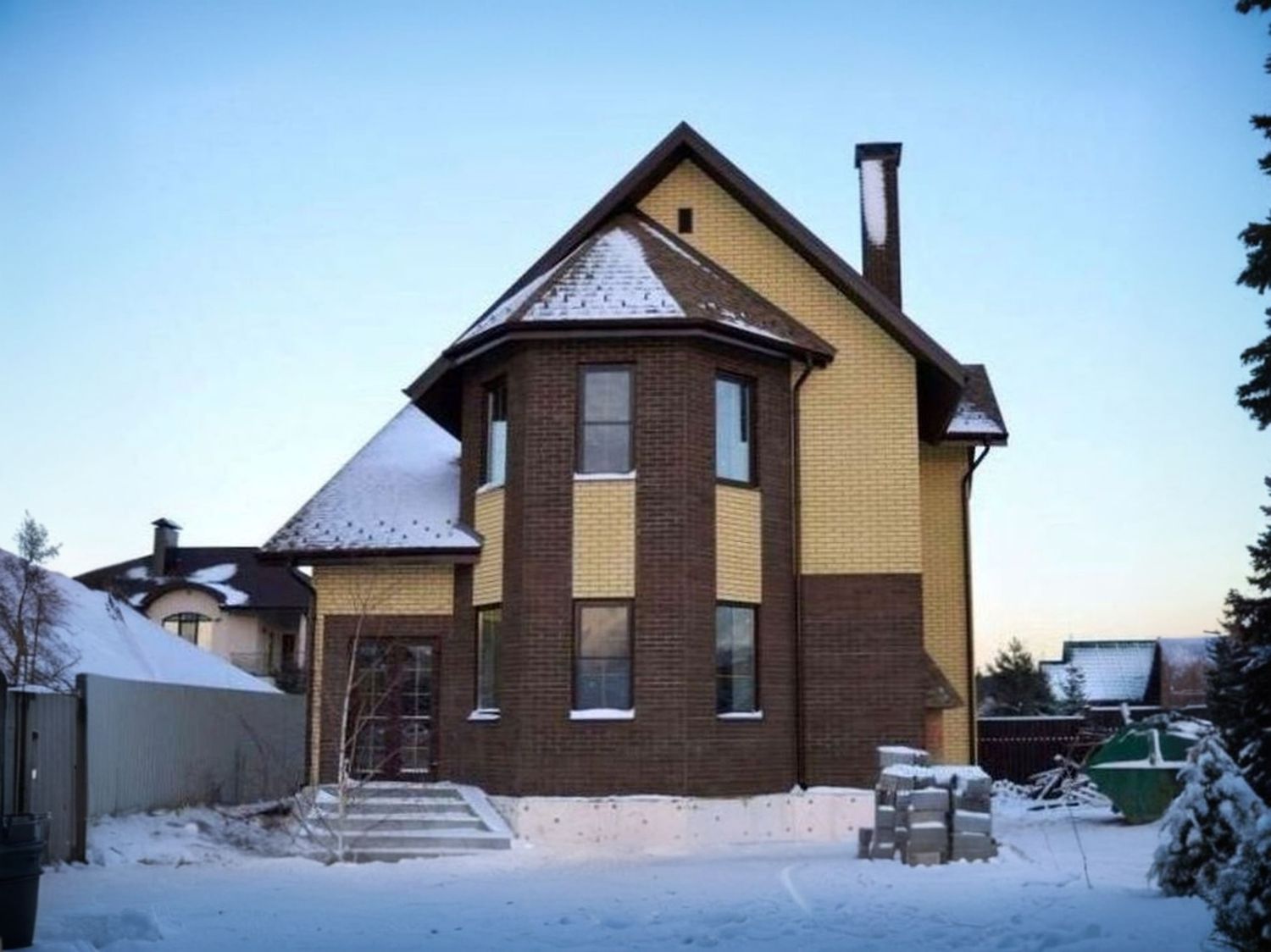 Превью для проекта в портфолио ««Фортуна» - проект двухэтажного дома из газобетона, с эркером, для узкого участка»