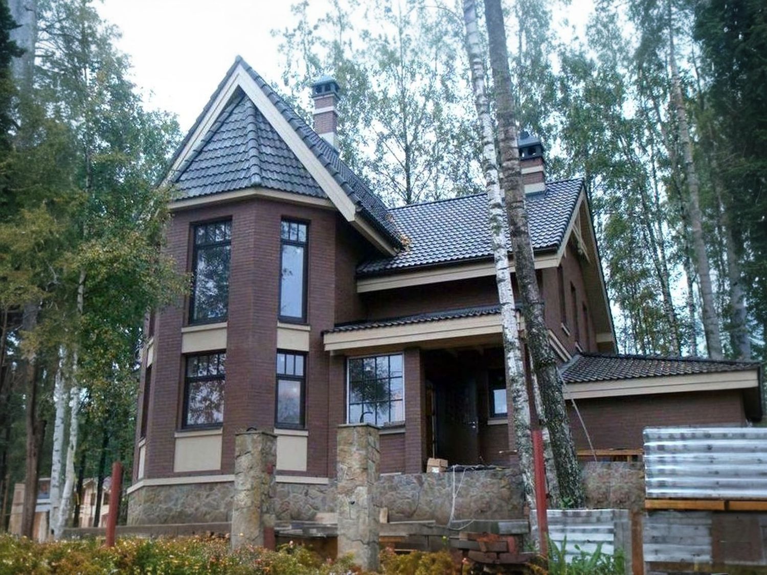 Превью для проекта в портфолио ««Аристо» - проект двухэтажного дома с гаражом, с эркером и с террасой, с навесом для авто»