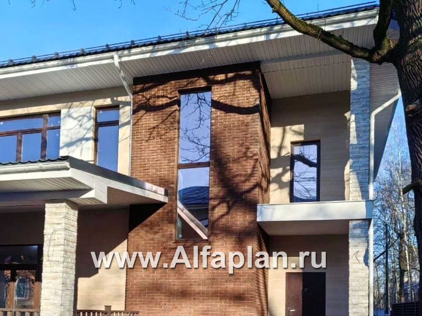«Нить Ариадны» - проект дома 10х10м, постирочная, терраса со стороны входа, удобная планировка - дизайн дома №5