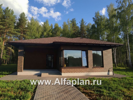 «Дега» - проект одноэтажного дома из газобетона, с террасой, с угловым окном - превью дополнительного изображения №1