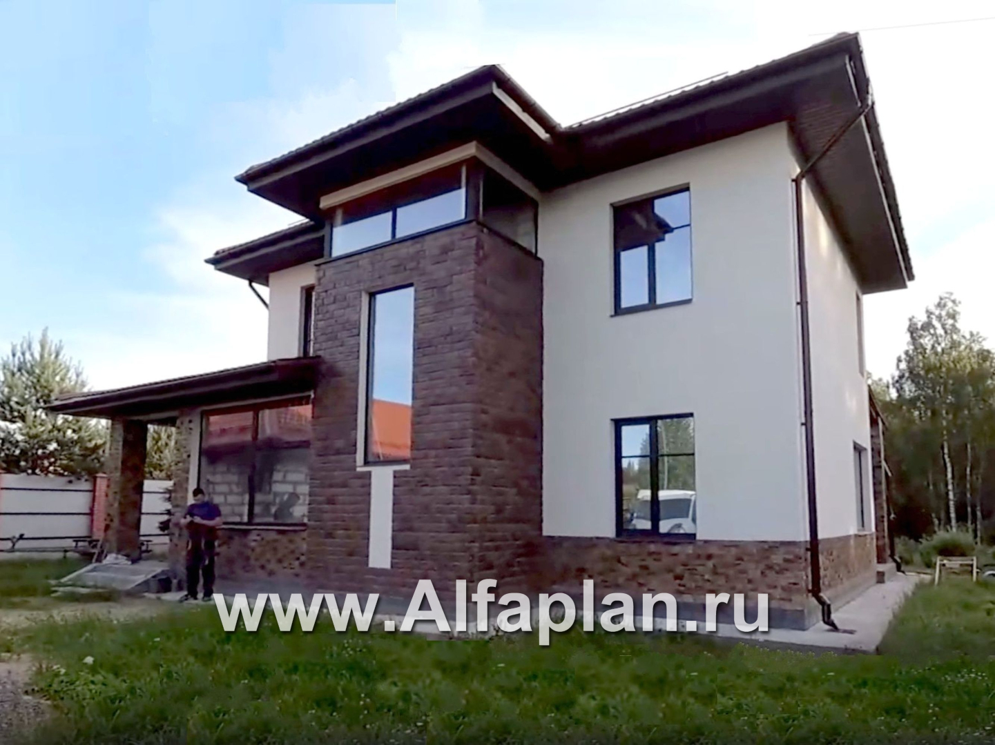 Проекты домов Альфаплан - «Фортуна» - современный коттедж с высокой гостиной - основное изображение