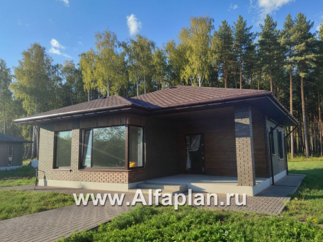 «Дега» - проект одноэтажного дома из газобетона, с террасой, с угловым окном - превью дополнительного изображения №1